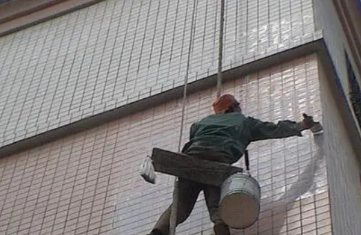 鹤岗市卫生间漏水维修公司分享下鹤岗市外墙防水的必要性。