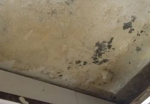 鹤岗市阳台漏水维修公司分享下鹤岗市卫生间渗水维修需要注意哪些问题。